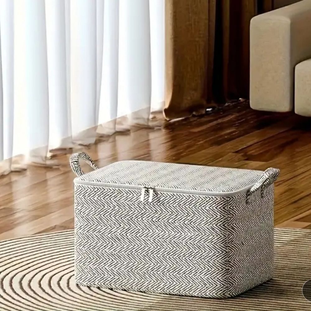 Foldable storage box with zipper